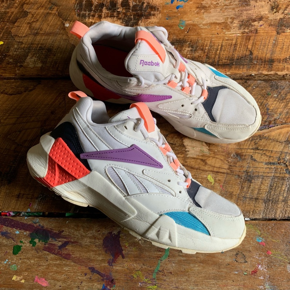 Vintage Reebok Woman’s Sneakers 👟